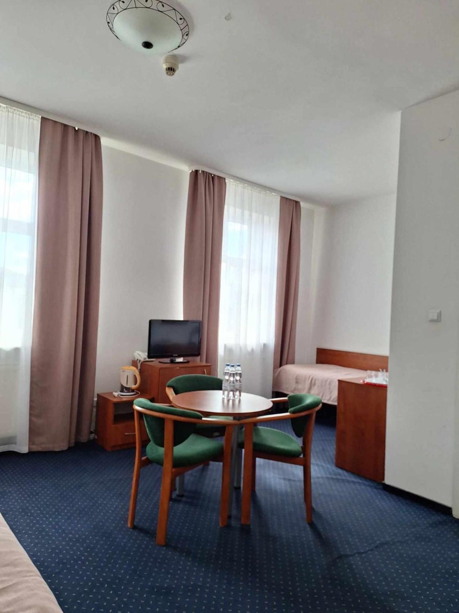 Hotel *** Nat Krynica Zdroj Eksteriør bilde