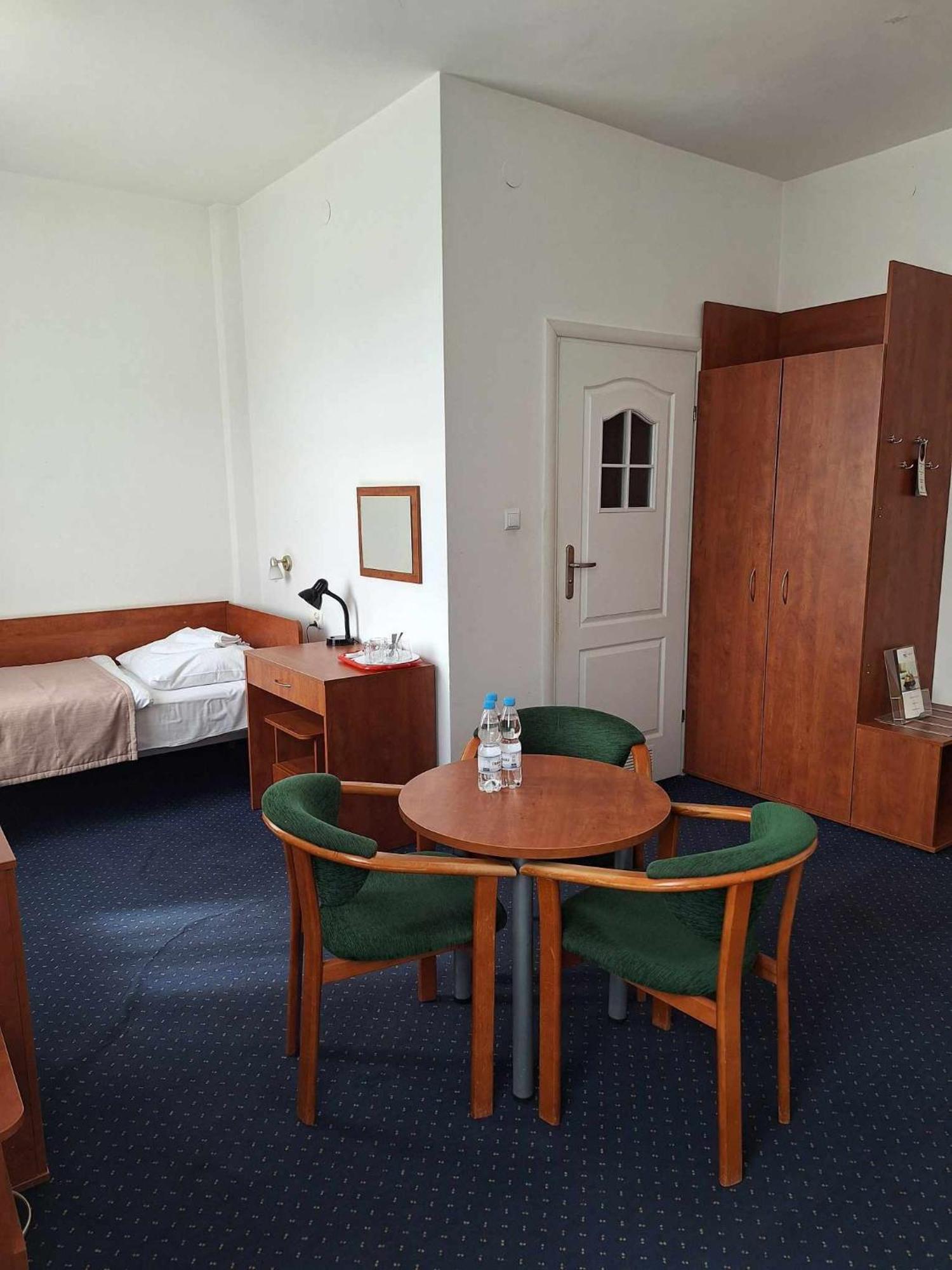 Hotel *** Nat Krynica Zdroj Eksteriør bilde