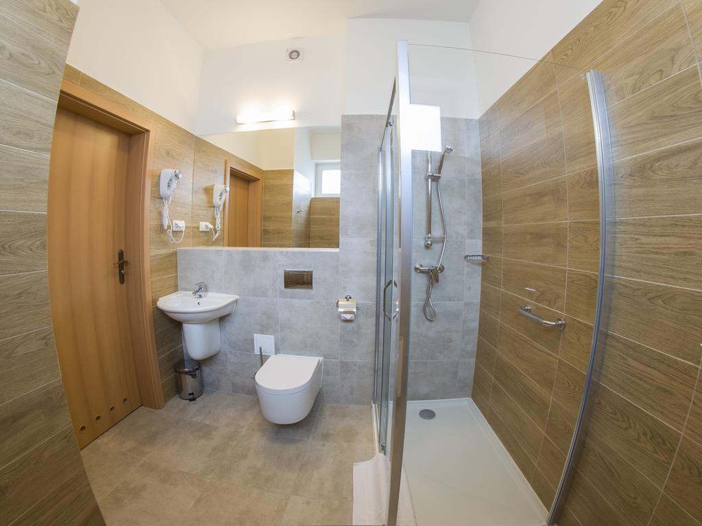 Hotel *** Nat Krynica Zdroj Eksteriør bilde